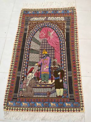 فرش 1در 1.5 عهدنامه انوشیروان به صورت سنتی و تک (بدون تکرار از نقشه) و منحصر به فرد اثر خانم طاهره رشید پور بافنده هرسینی نگاره از: بهروز عزیزی